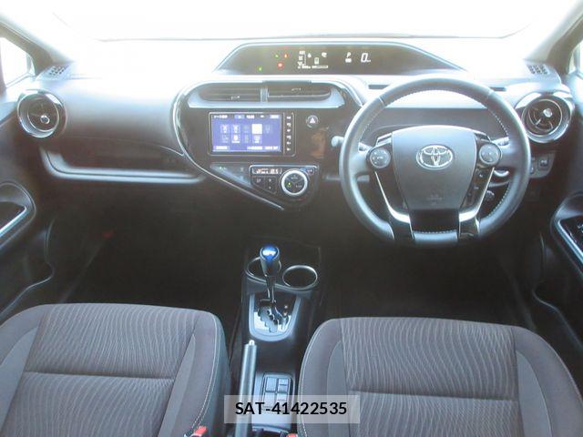 Toyota AQUA 2019-03 7978475-1