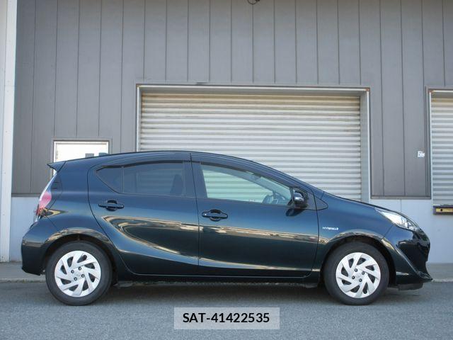 Toyota AQUA 2019-03 7978475-21