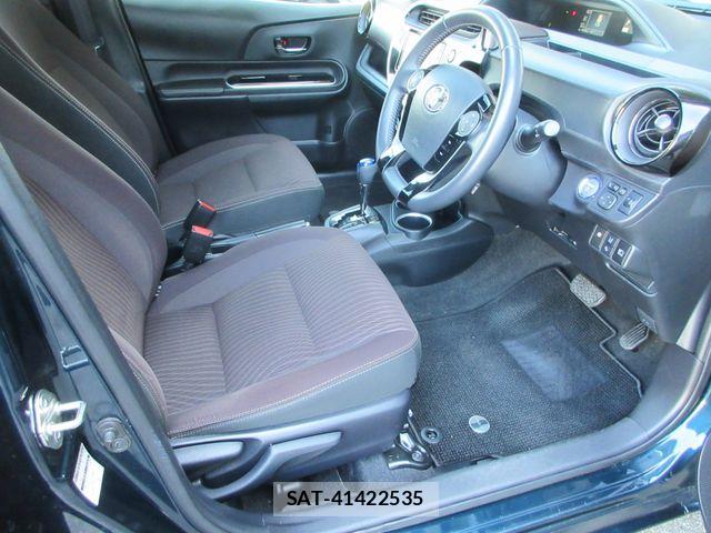 Toyota AQUA 2019-03 7978475-25