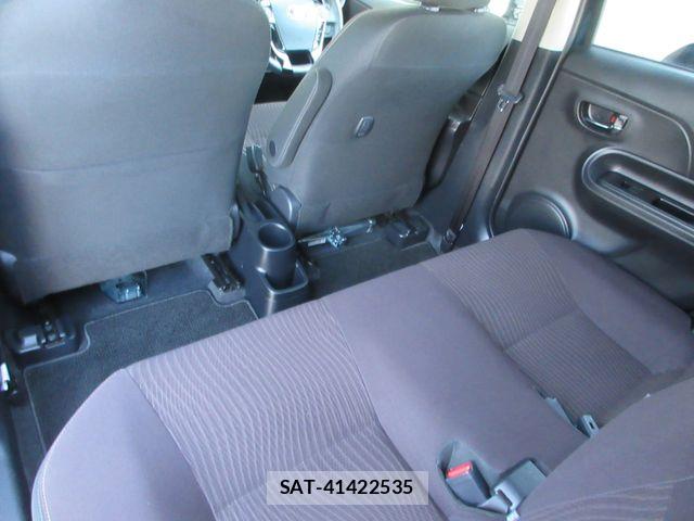 Toyota AQUA 2019-03 7978475-28