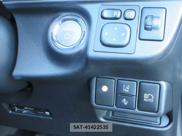 Toyota AQUA 2019-03 7978475-3