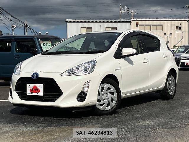 Toyota AQUA 2017-03 7978474-0