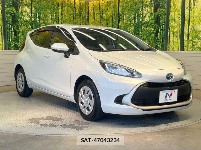 Toyota AQUA 2023-02 7978463-15