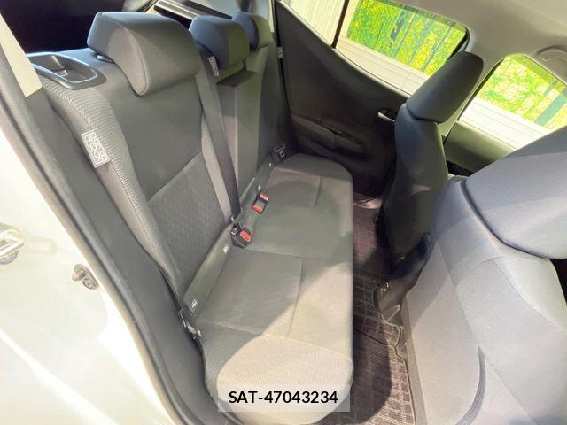 Toyota AQUA 2023-02 7978463-8