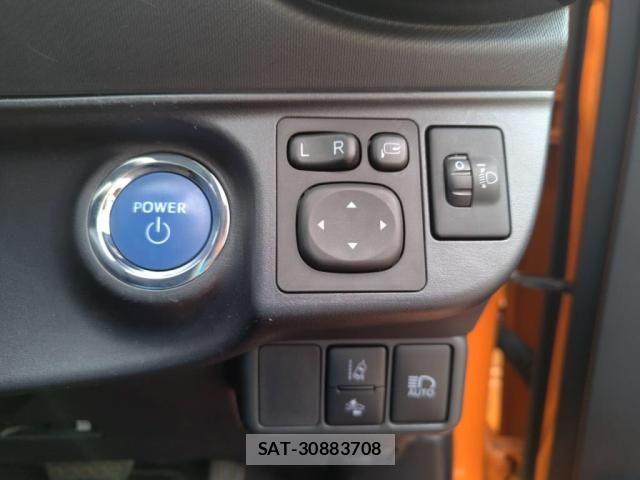 Toyota AQUA 2019-03 7978469-15