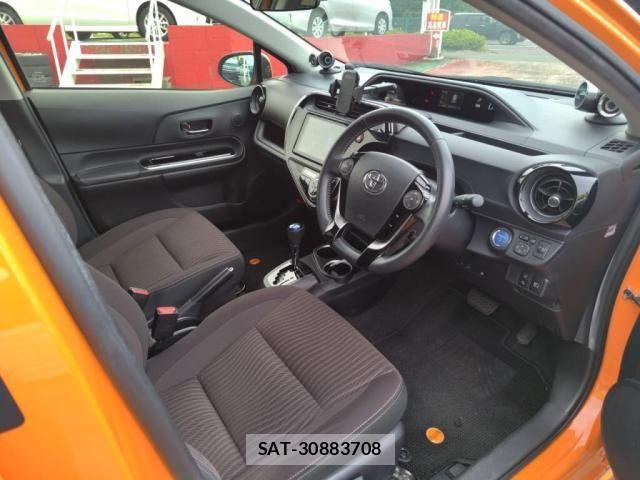 Toyota AQUA 2019-03 7978469-20