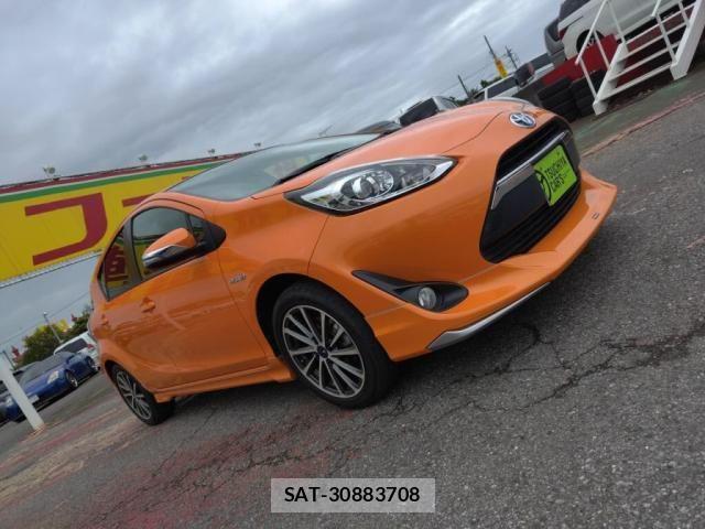 Toyota AQUA 2019-03 7978469-24
