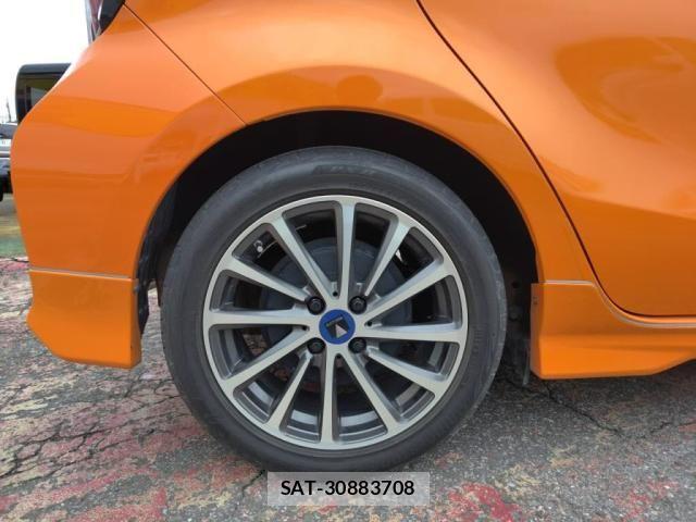 Toyota AQUA 2019-03 7978469-26