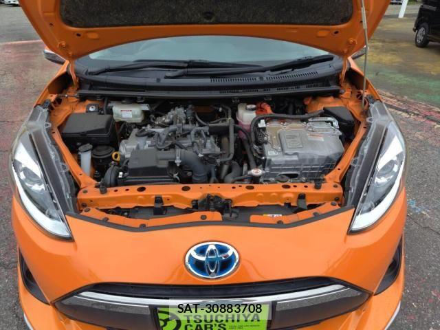 Toyota AQUA 2019-03 7978469-29