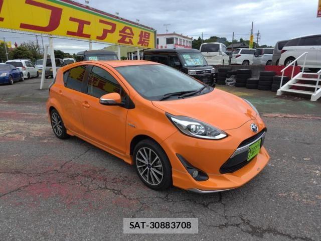 Toyota AQUA 2019-03 7978469-8