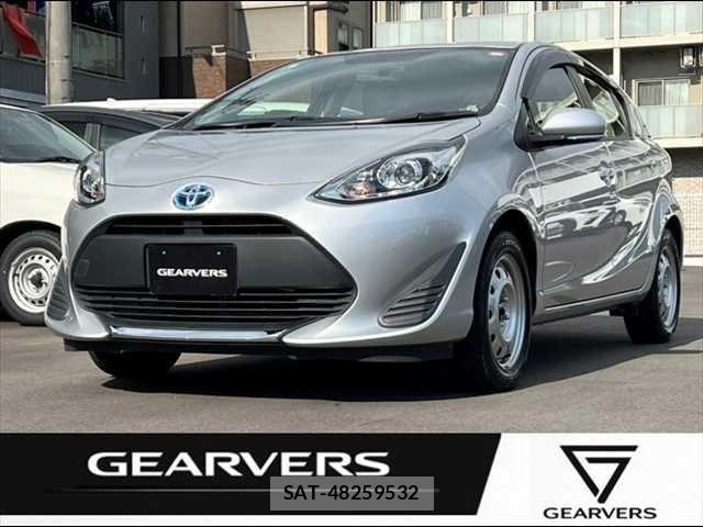 Toyota AQUA 2021-04 7978479-0