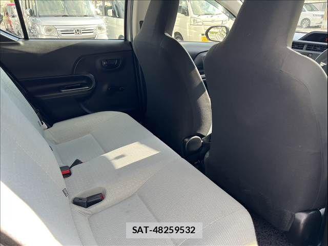 Toyota AQUA 2021-04 7978479-13