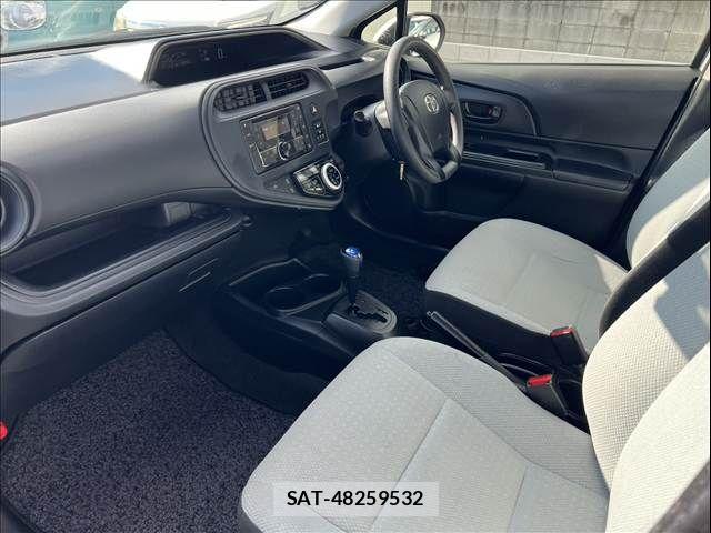 Toyota AQUA 2021-04 7978479-14