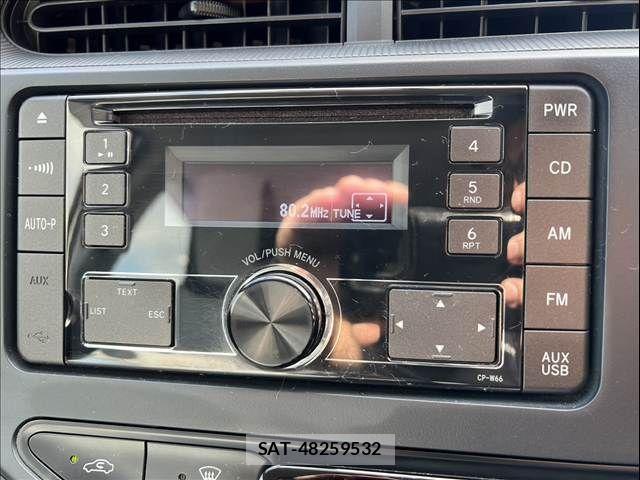 Toyota AQUA 2021-04 7978479-17