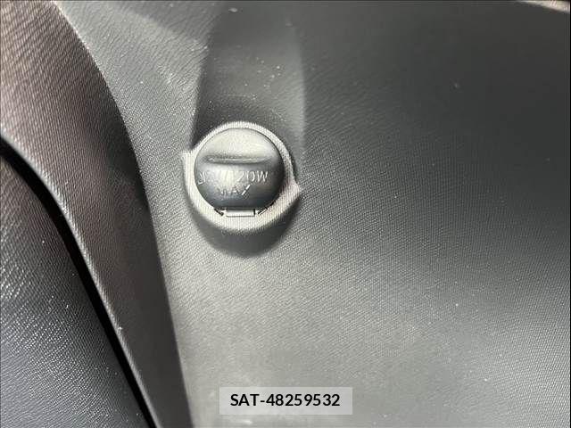 Toyota AQUA 2021-04 7978479-22