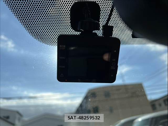 Toyota AQUA 2021-04 7978479-24