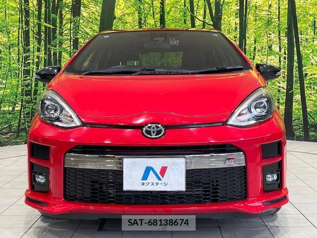 Toyota AQUA 2019-06 7978468-10