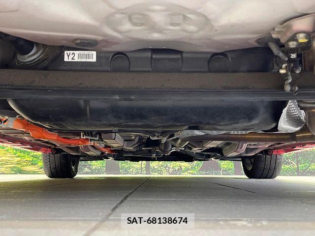 Toyota AQUA 2019-06 7978468-17