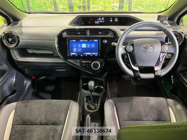 Toyota AQUA 2019-06 7978468-1