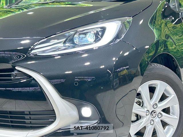 Toyota AQUA 2024-08 7978460-11