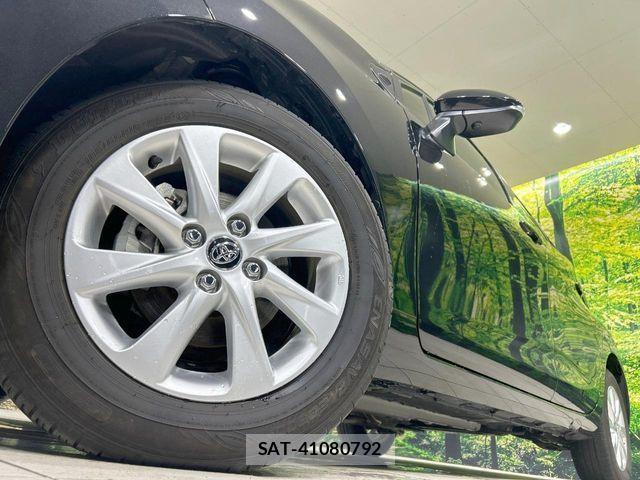 Toyota AQUA 2024-08 7978460-12