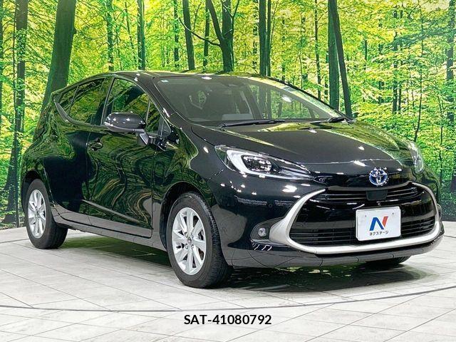 Toyota AQUA 2024-08 7978460-15