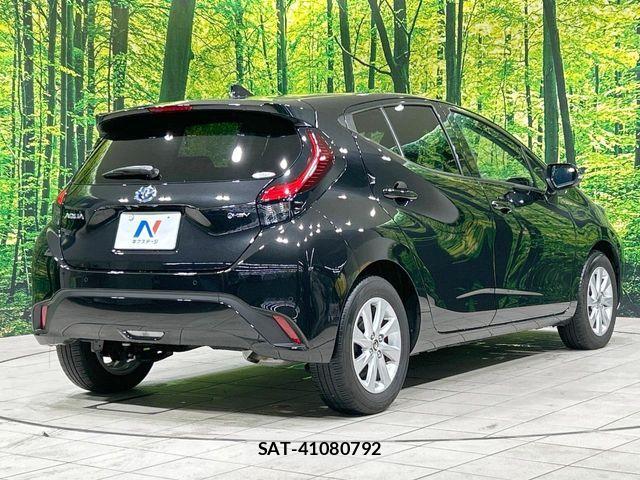 Toyota AQUA 2024-08 7978460-16