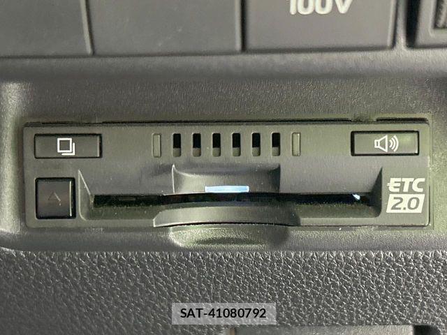Toyota AQUA 2024-08 7978460-6