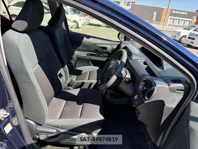 Toyota AQUA 2016-07 7978490-15