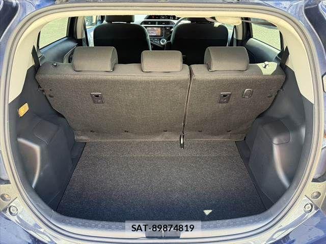 Toyota AQUA 2016-07 7978490-19