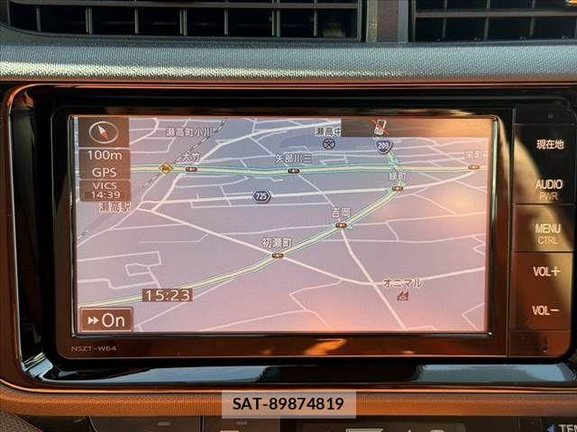 Toyota AQUA 2016-07 7978490-3