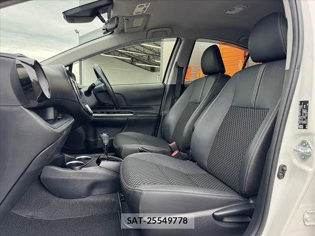 Toyota AQUA 2017-09 7978470-16