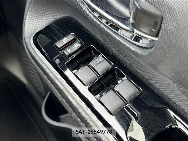 Toyota AQUA 2017-09 7978470-24