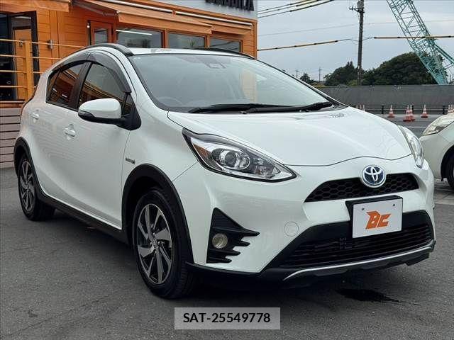 Toyota AQUA 2017-09 7978470-7