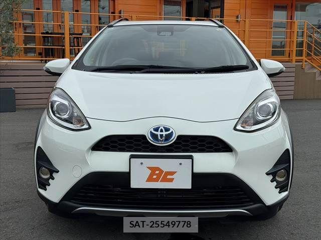 Toyota AQUA 2017-09 7978470-8