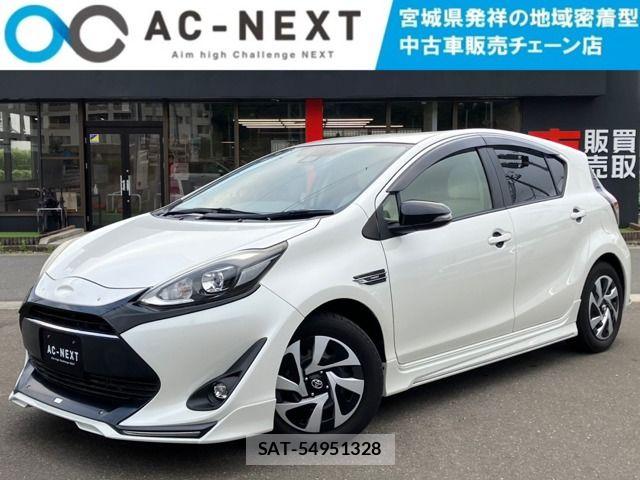 Toyota AQUA 2018-09 7978472-0