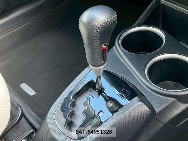 Toyota AQUA 2018-09 7978472-9