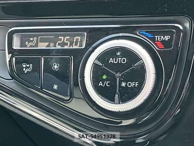 Toyota AQUA 2018-09 7978472-10