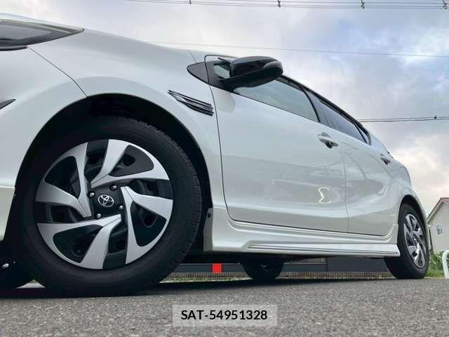 Toyota AQUA 2018-09 7978472-14