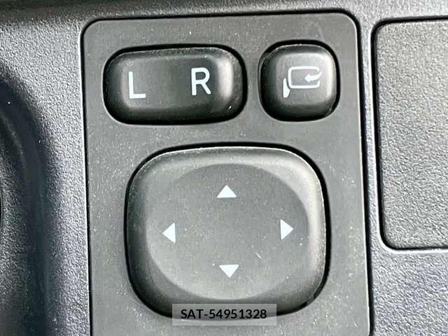 Toyota AQUA 2018-09 7978472-7
