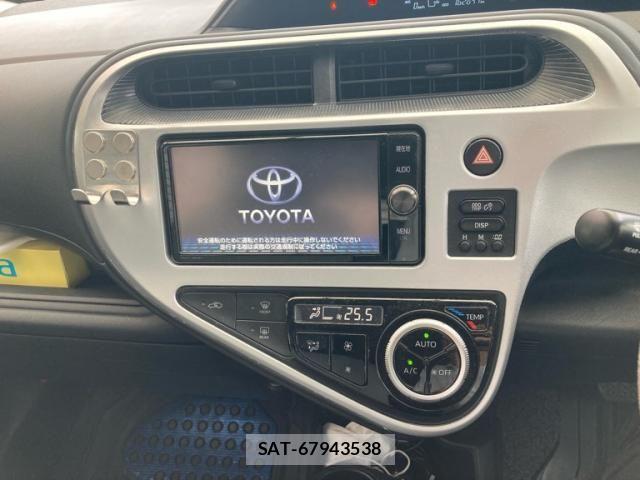 Toyota AQUA 2018-04 7978498-11