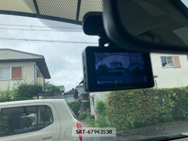 Toyota AQUA 2018-04 7978498-16