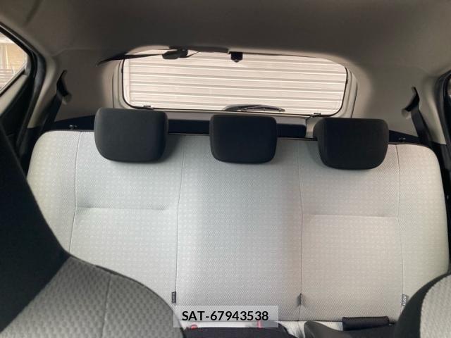 Toyota AQUA 2018-04 7978498-18