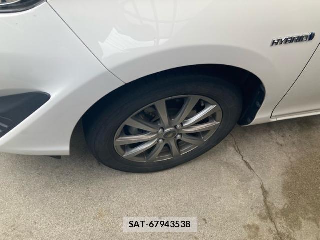 Toyota AQUA 2018-04 7978498-2