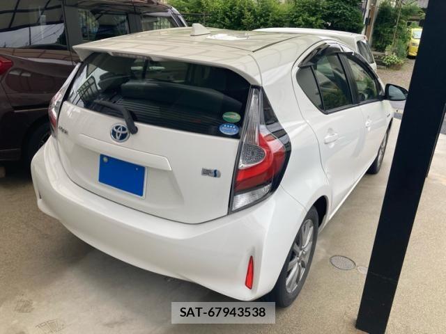 Toyota AQUA 2018-04 7978498-7