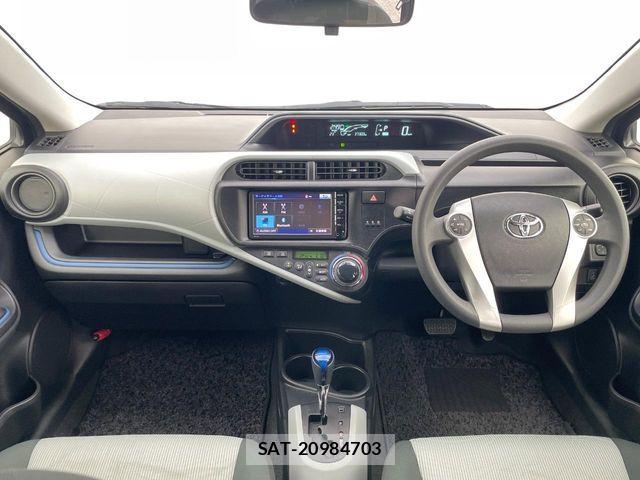Toyota AQUA 2014-10 7978493-1