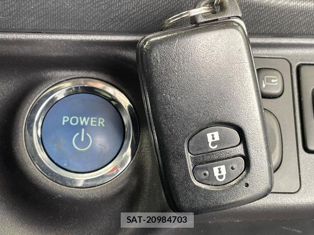 Toyota AQUA 2014-10 7978493-5