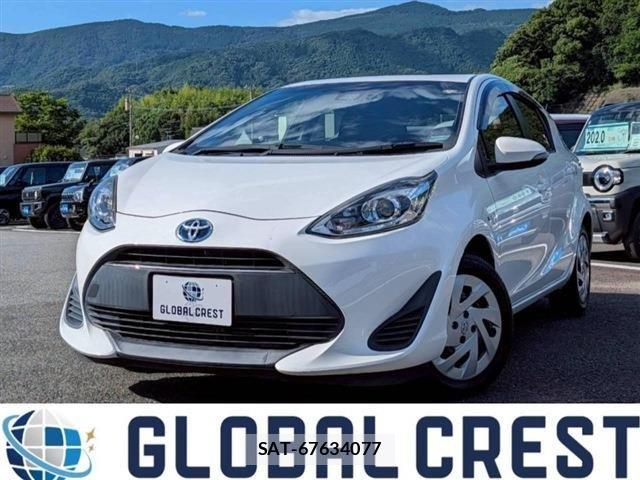 Toyota AQUA 2019-06 7978484-0