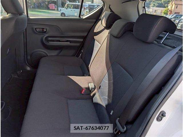 Toyota AQUA 2019-06 7978484-14