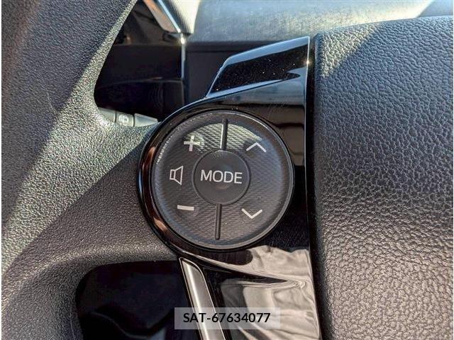 Toyota AQUA 2019-06 7978484-18